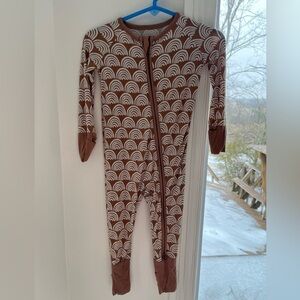 Little Sleepies rust rainbows zippy